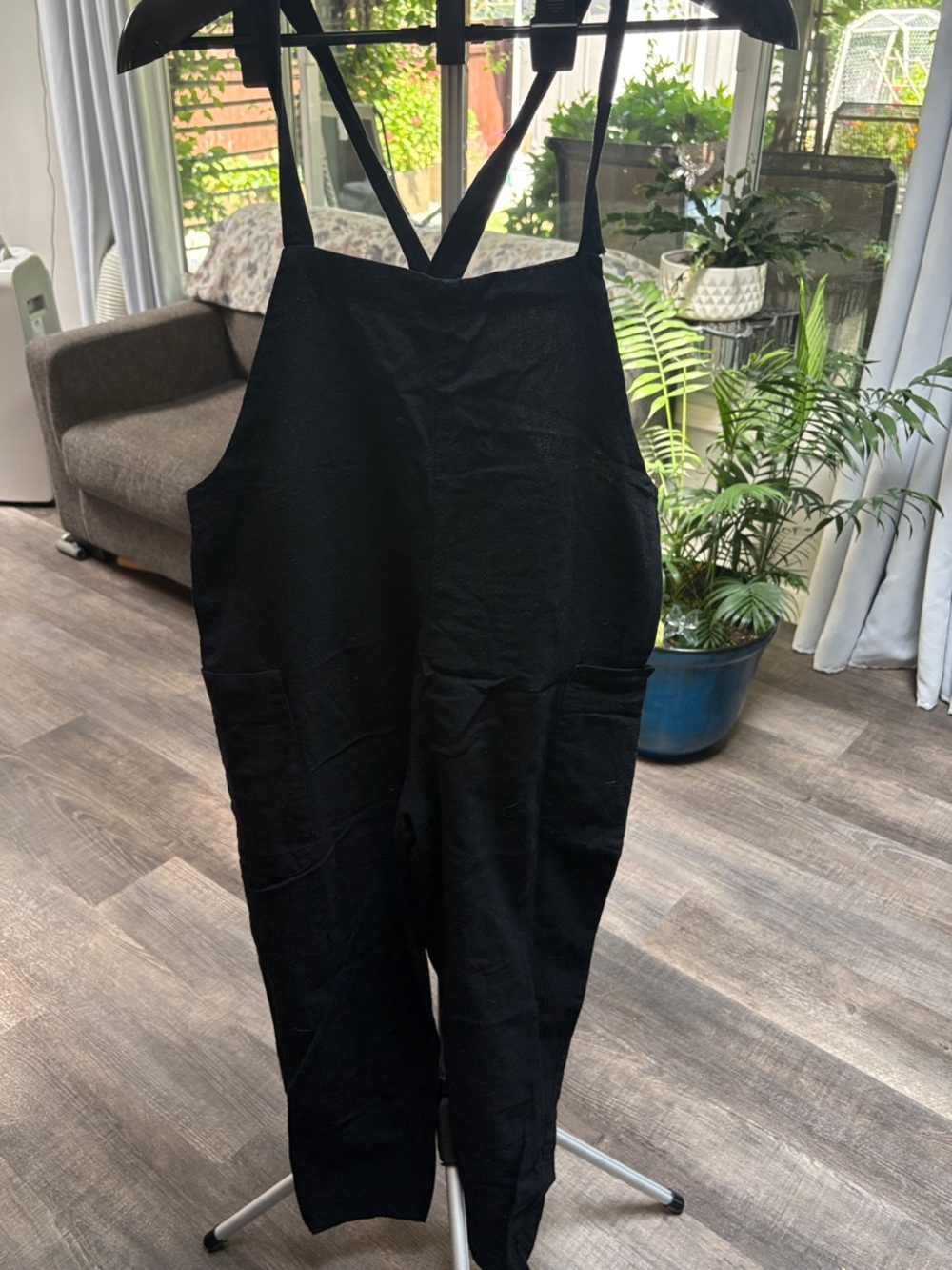 SHEIN Black Cross-Back Utility Jumpsuit